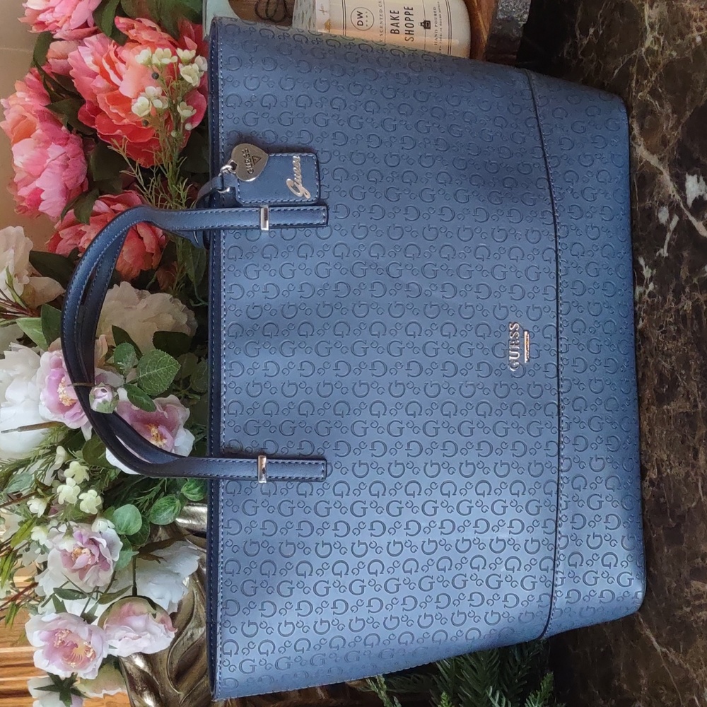 New Guess tote